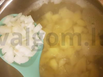 Lengvas sūrio sriuba su lęšiais Žingsnis 2