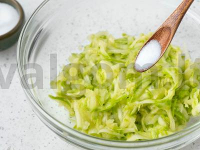 Šokoladinis pyragas su serbentais Žingsnis 1