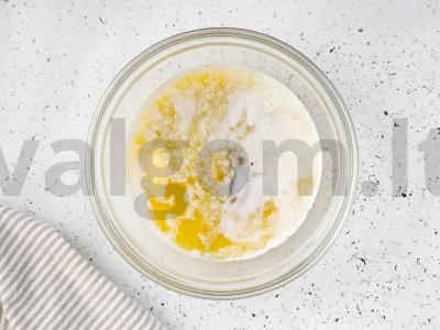 Šokoladinis pyragas su serbentais Žingsnis 3