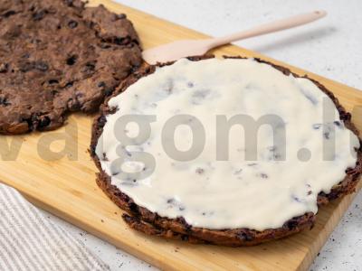 Šokoladinis pyragas su serbentais Žingsnis 11