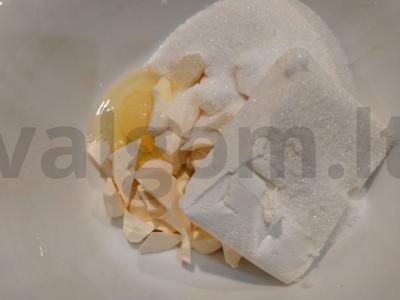 Kvapnus varškės pyragas su uogomis Žingsnis 2