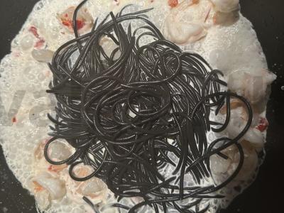 Pasta su krevetėmis ir džiovintais pomidorais Žingsnis 3