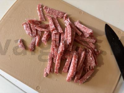 Karšti sumuštiniai su Prahos dešra orkaitėje Žingsnis 4