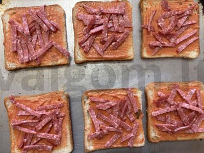 Karšti sumuštiniai su Prahos dešra orkaitėje Žingsnis 6