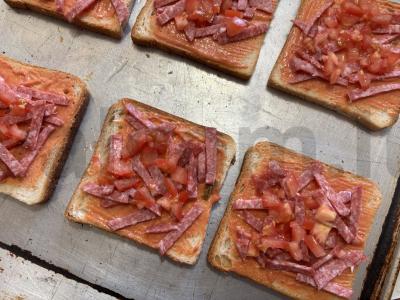 Karšti sumuštiniai su Prahos dešra orkaitėje Žingsnis 7