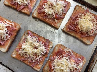 Karšti sumuštiniai su Prahos dešra orkaitėje Žingsnis 8