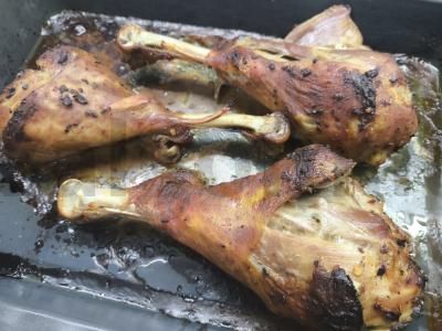 Kepti kalakutų šlaunelės pagrindine nuotrauka