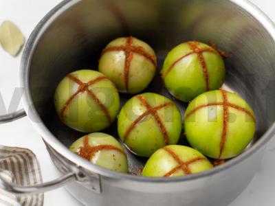 Marinuoti žali pomidorai puode Žingsnis 5