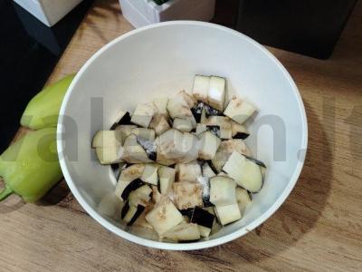 Salotas su balzaminiu padažu Žingsnis 2