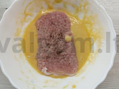 Kiaulienos kepsniai tešloje Žingsnis 3