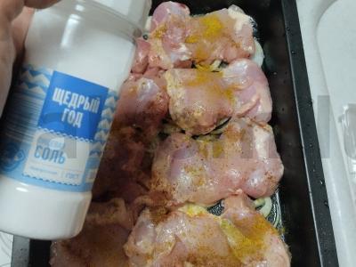 Keptas vištienos filė po sūriu „Du svogūnai“ Žingsnis 3