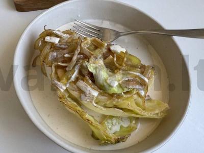 Kopūstai sūrio padaže pagrindine nuotrauka