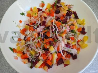 Vinegretas su raugintais kopūstais ir vynuogių aliejumi Žingsnis 6