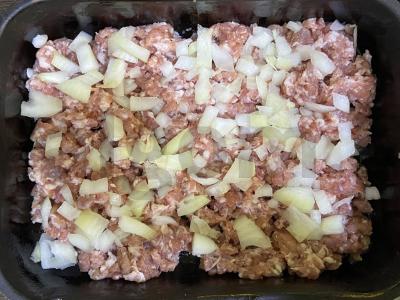 Bulvės su naminiu faršu, keptos po sūrio-majonezo padažu Žingsnis 3