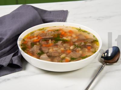 Baltojo pupelių sriuba su jautiena ir morkomis pagrindine nuotrauka