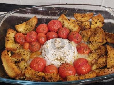 Kamamberas su itališkomis žolelėmis ir skrudinta duona pagrindine nuotrauka