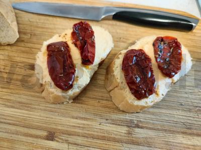 Sumuštiniai su džiovintais pomidorais ir žuvies ikrais Žingsnis 3