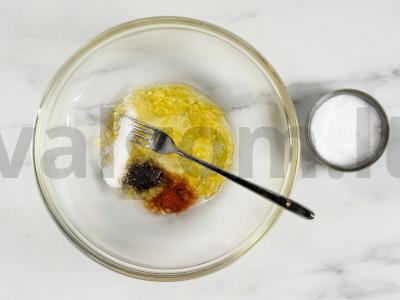 Kiaulienos kumpis su tkhemali folijoje Žingsnis 4