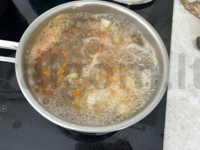 Vaikų sriuba su žaliu žirniu Žingsnis 3