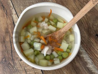 Vaikų sriuba su žaliu žirniu pagrindine nuotrauka