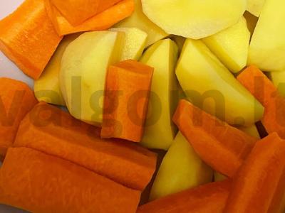 Vištienos šlaunelės su daržovėmis maiše Žingsnis 3