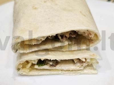 Lavašas su šprotų ir skramblo pagrindine nuotrauka