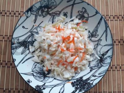 Rūgštaus kopūsto su krapų sėklomis ir morkomis pagrindine nuotrauka