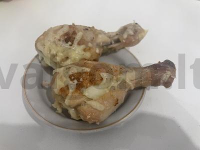 Vištienos blauzdelės su gaudos sūriu pagrindine nuotrauka