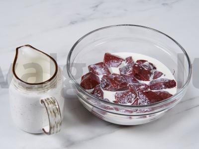 Jautienos kepenų apkepas Žingsnis 2