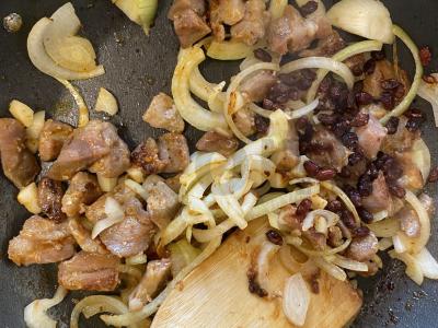 Perlovka su kiauliena paprikoje Žingsnis 4