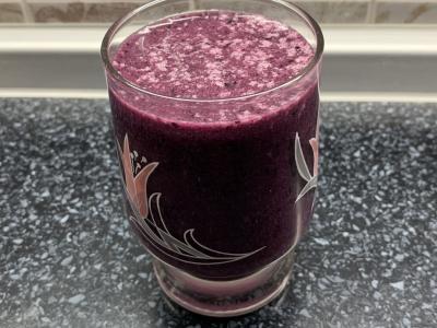 Avižų pieno kokteilis su bananais ir mėlynėmis Žingsnis 3