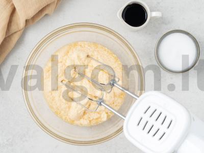 Vanilinis keksiukas orkaitėje Žingsnis 1