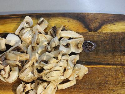 Šventinis vištienos pyragas su grybais ir šonine Žingsnis 9