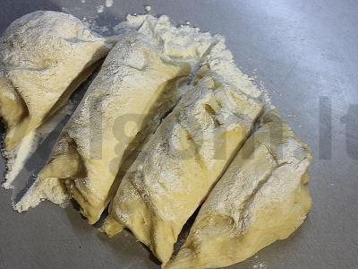 Šventinis vištienos pyragas su grybais ir šonine Žingsnis 16