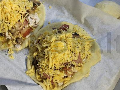 Šventinis vištienos pyragas su grybais ir šonine Žingsnis 23