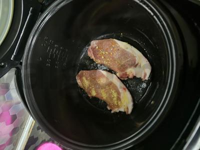 Steikas su penkių žolelių padažu Žingsnis 2