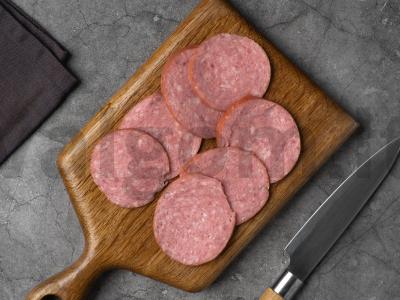 Sumuštinis su saliami ir agurkais Žingsnis 1