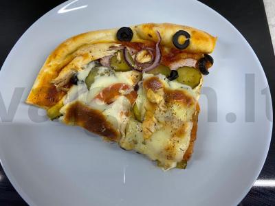 Pica su vištiena, šonine ir suluguni sūriu pagrindine nuotrauka