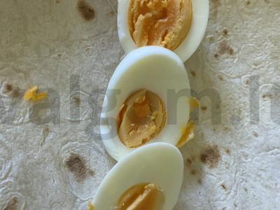 Tortilija su virtomis kiaušiniais ir sūriu Žingsnis 1