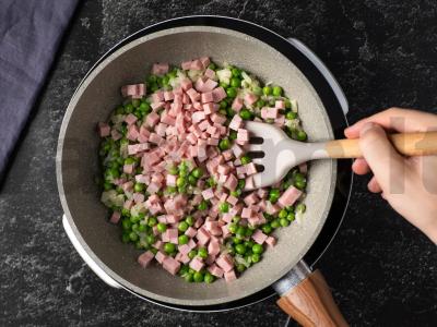 Makaronai su kumpiu ir žirneliais Žingsnis 2