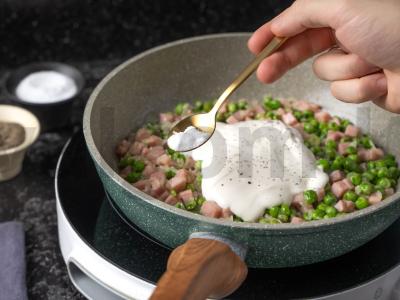 Makaronai su kumpiu ir žirneliais Žingsnis 3