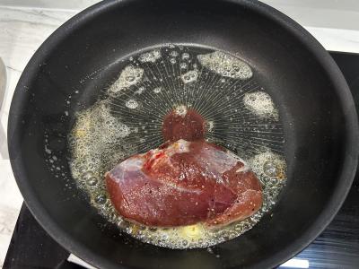 Anties krūtinėlė su apelsinais, rozmarinais ir česnaku Žingsnis 5