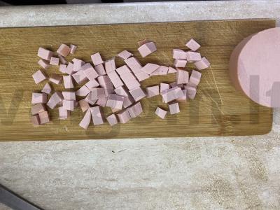 Kiaušiniai su žirniais ir dešra Žingsnis 1