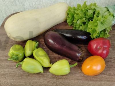 Šiltas salotas su cukinija Žingsnis 1