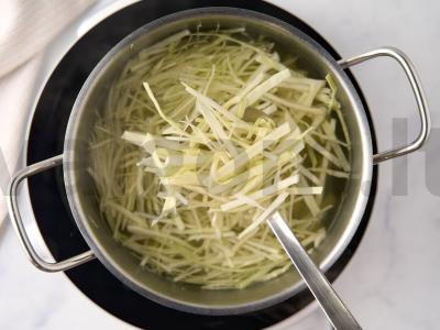 Vegetariškas boršas su pupelėmis Žingsnis 6