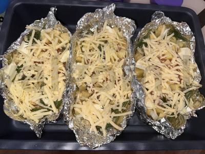 Lašišos steikas, keptas po sūriu Žingsnis 6