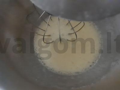 Tortas „Braškės stebuklas“ Žingsnis 1