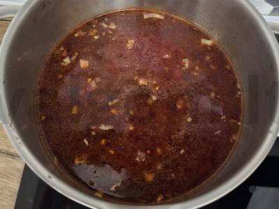 Borsčas su jautienos kaulu ir konservuotomis pupelėmis Žingsnis 4