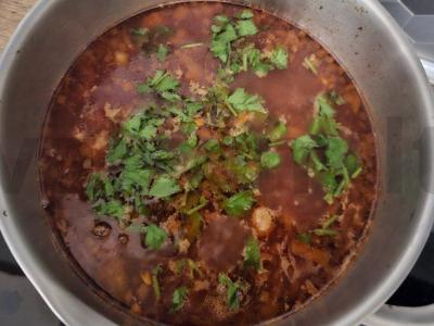 Borsčas su jautienos kaulu ir konservuotomis pupelėmis Žingsnis 8