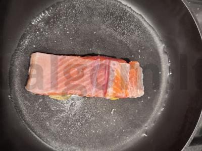 Poke dubuo su pupelėmis ir raudona žuvimi Žingsnis 1